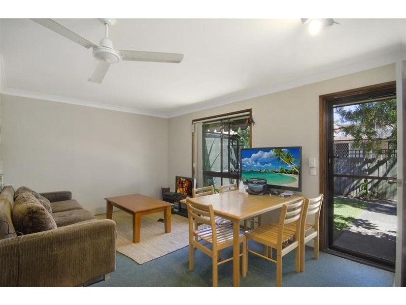 7 Walker Avenue, Palm Beach QLD 4221