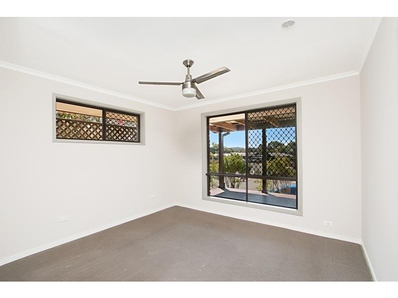 75 Saffron Street, Elanora QLD 4221