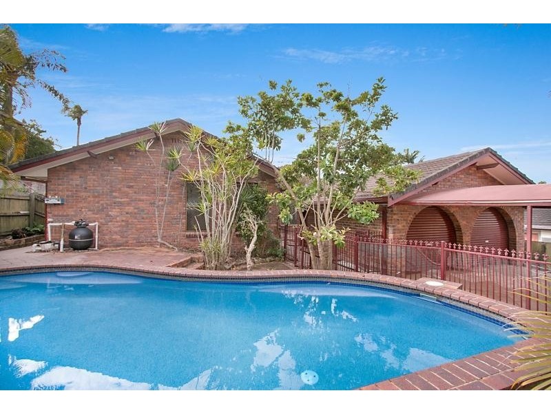 15 Foothill Street, Elanora QLD 4221