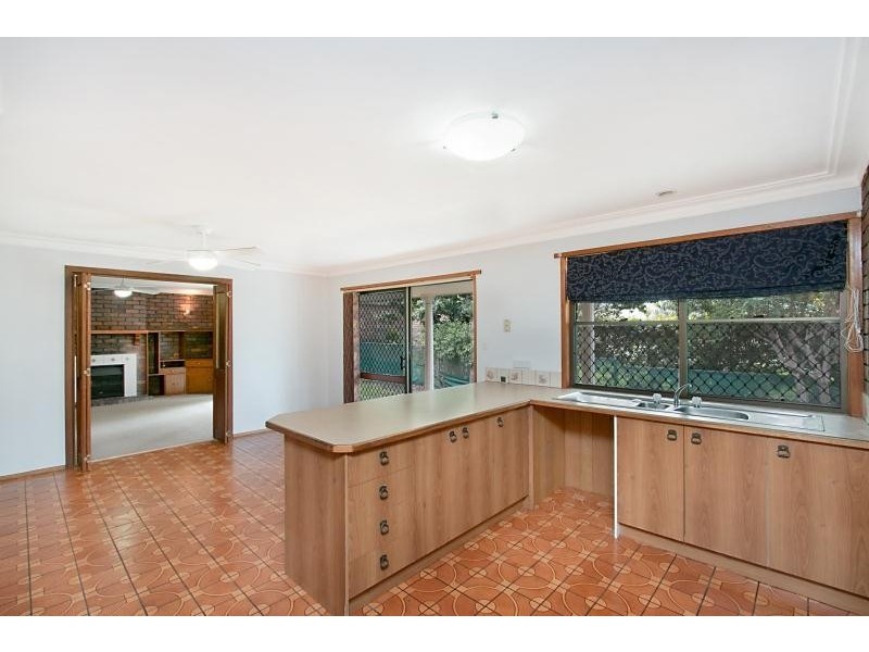 15 Foothill Street, Elanora QLD 4221