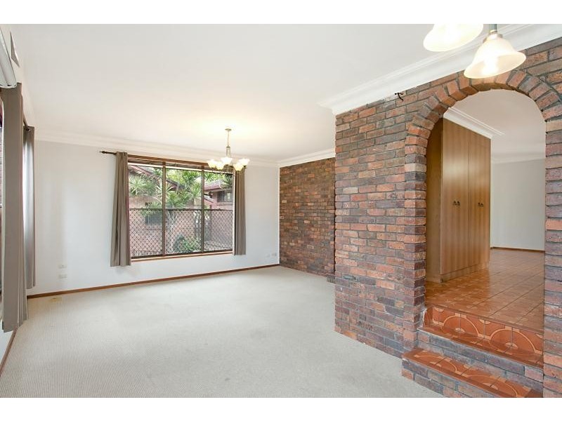 15 Foothill Street, Elanora QLD 4221