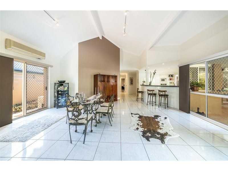 23 Portobello Drive, Mermaid Waters QLD 4218