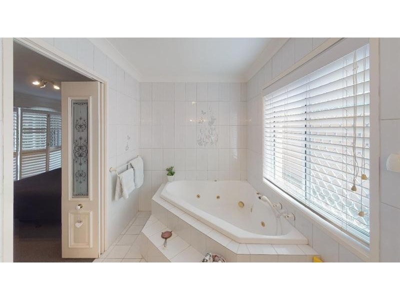 23 Portobello Drive, Mermaid Waters QLD 4218