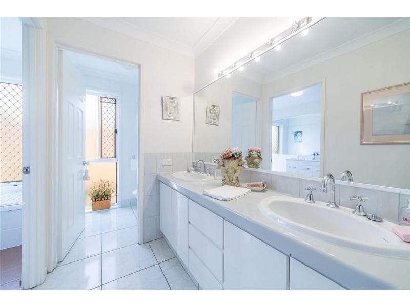 23 Portobello Drive, Mermaid Waters QLD 4218