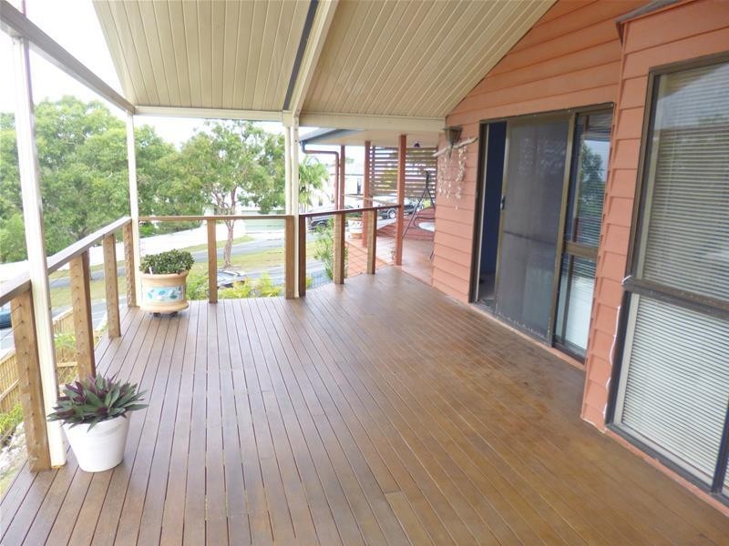 150 K P McGrath Drive, Elanora QLD 4221