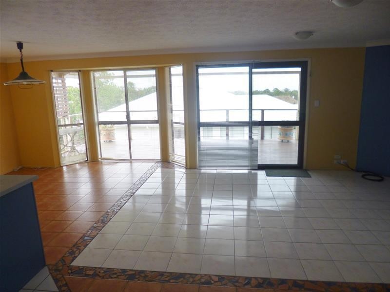 150 K P McGrath Drive, Elanora QLD 4221