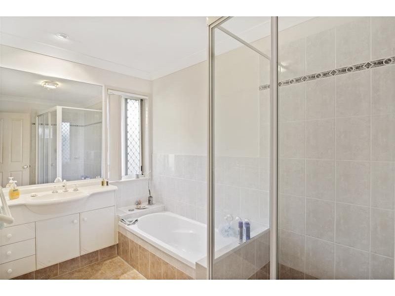 16 Eudonia Court, Elanora QLD 4221