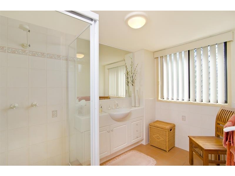 4/5 Tarni Avenue, Palm Beach QLD 4221