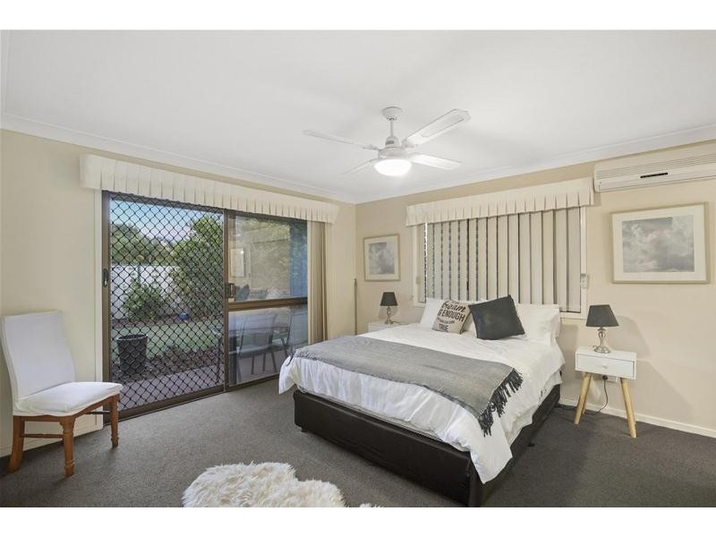 16 Sequoia Close, Elanora QLD 4221