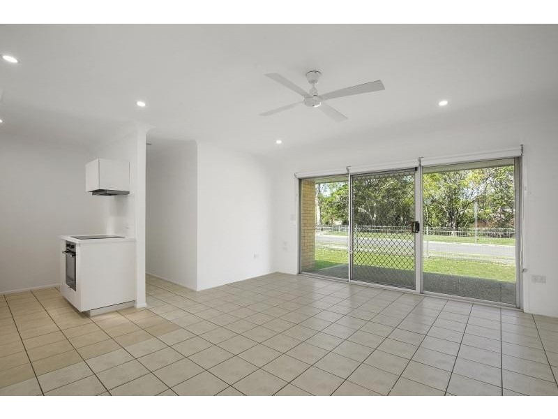 17 Cairns Avenue, Palm Beach QLD 4221