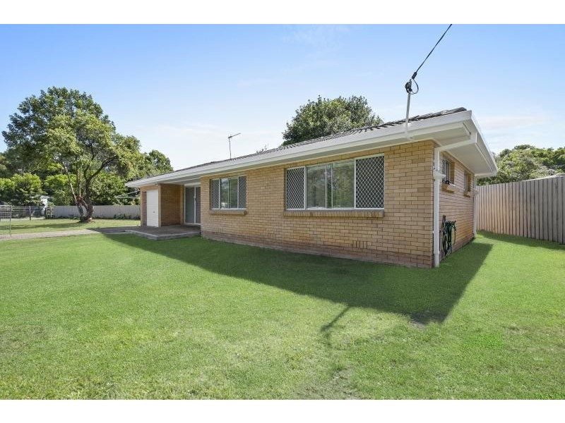 17 Cairns Avenue, Palm Beach QLD 4221