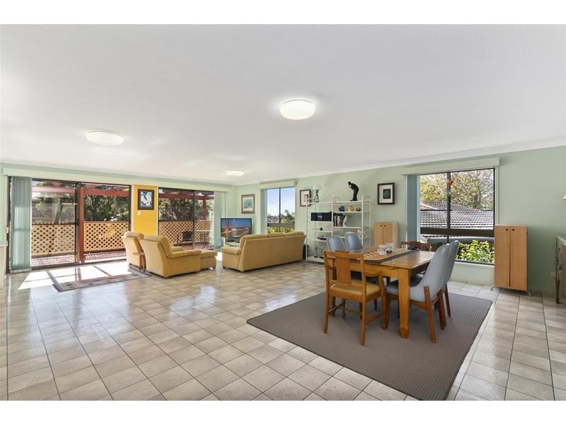 24 Foothill Street, Elanora QLD 4221