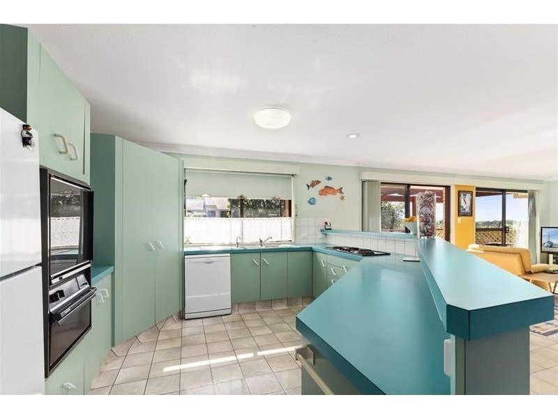 24 Foothill Street, Elanora QLD 4221