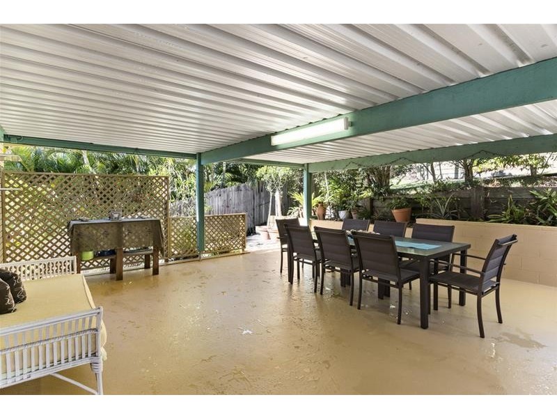 24 Foothill Street, Elanora QLD 4221