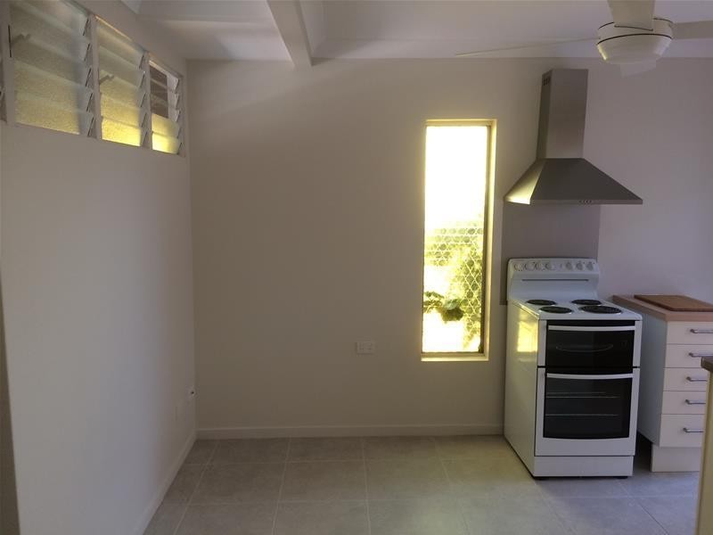 4/33 Boodera  Road, Palm Beach QLD 4221