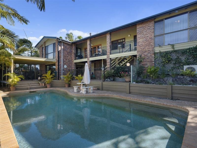 23 Crest Drive, Elanora QLD 4221