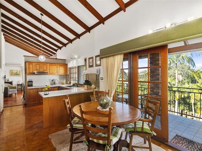 23 Crest Drive, Elanora QLD 4221