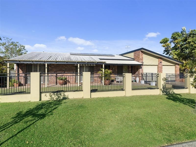 23 Crest Drive, Elanora QLD 4221
