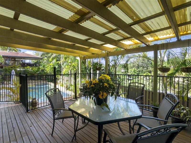 23 Crest Drive, Elanora QLD 4221