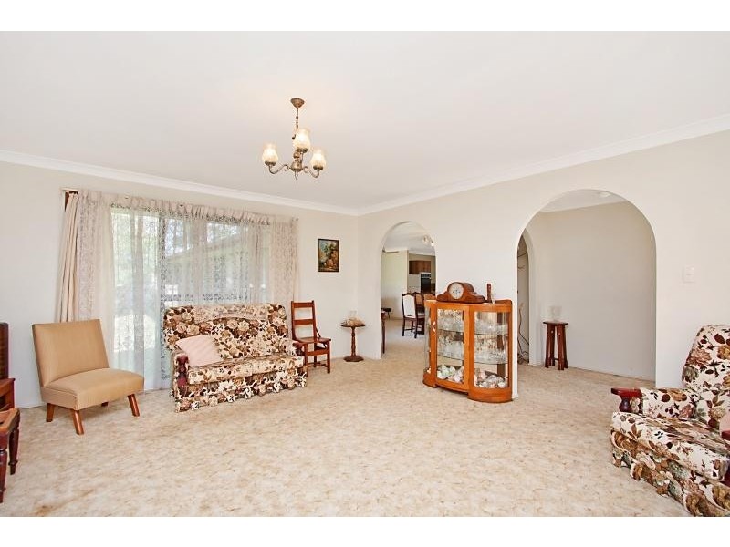 13 Dianella Court, Elanora QLD 4221