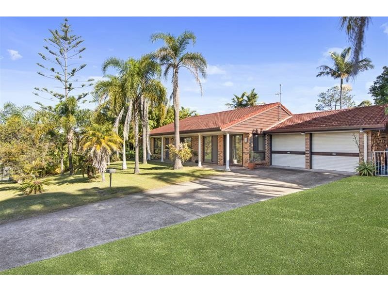 8 Ballidu Close, Elanora QLD 4221