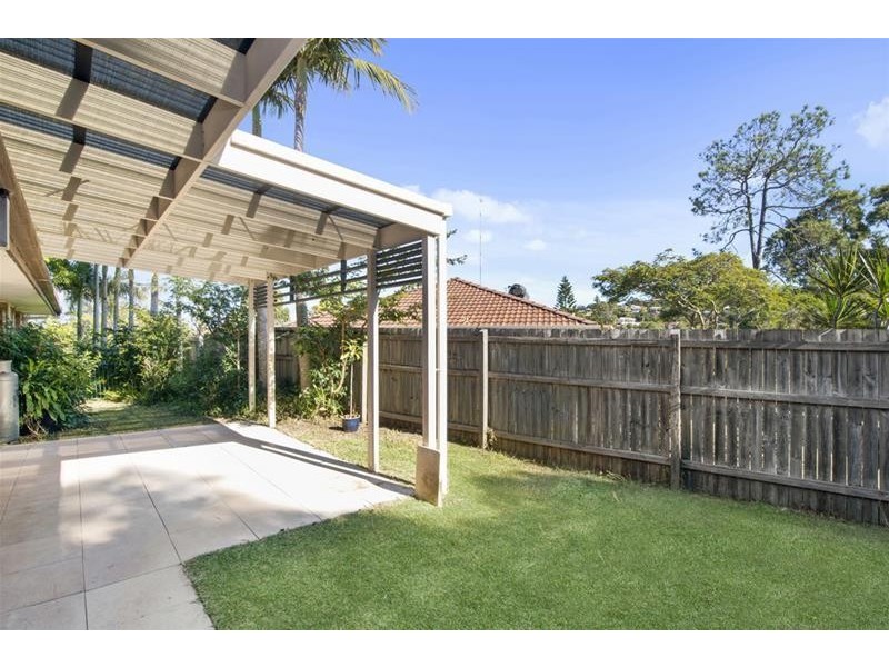 8 Ballidu Close, Elanora QLD 4221