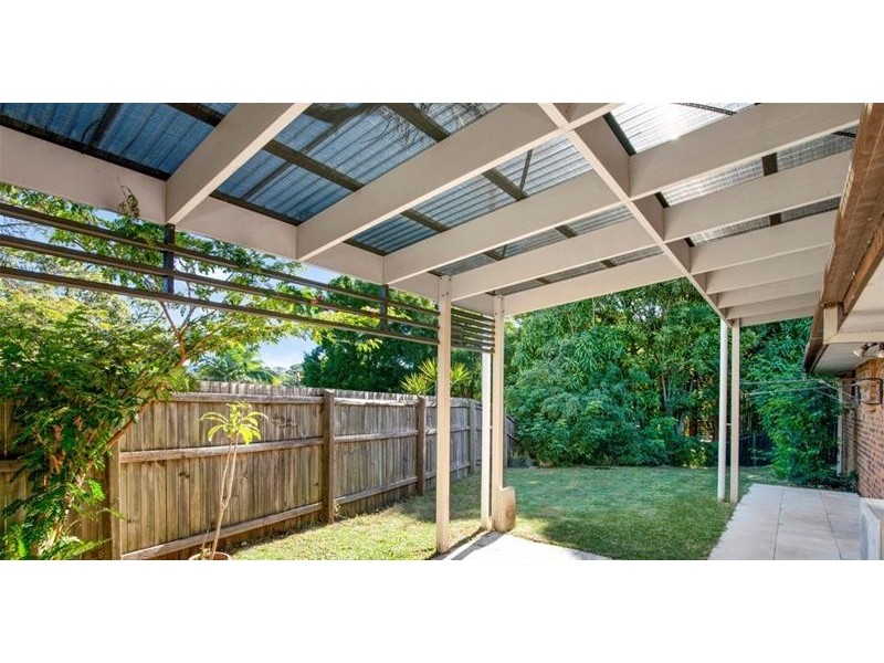 8 Ballidu Close, Elanora QLD 4221