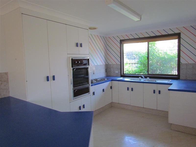 14 Foreshore Close, Elanora QLD 4221