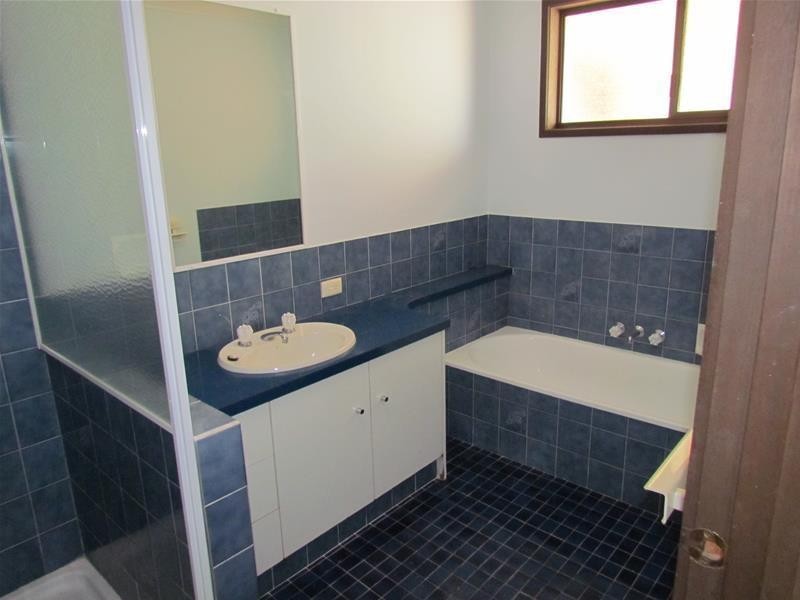 14 Foreshore Close, Elanora QLD 4221