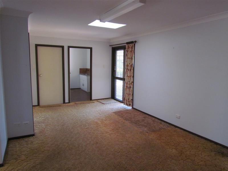 14 Foreshore Close, Elanora QLD 4221