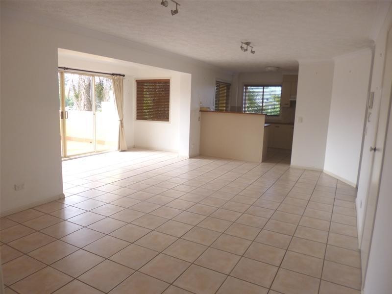 7/7 Twenty Seventh Avenue, Palm Beach QLD 4221