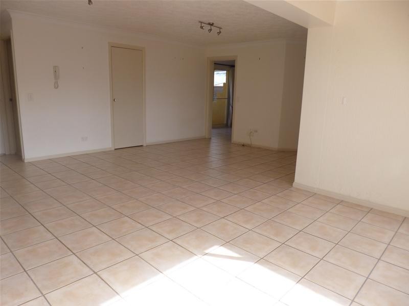 7/7 Twenty Seventh Avenue, Palm Beach QLD 4221