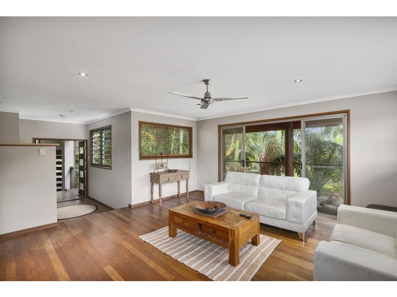 12 Hoffschildt Drive, Currumbin Waters QLD 4223