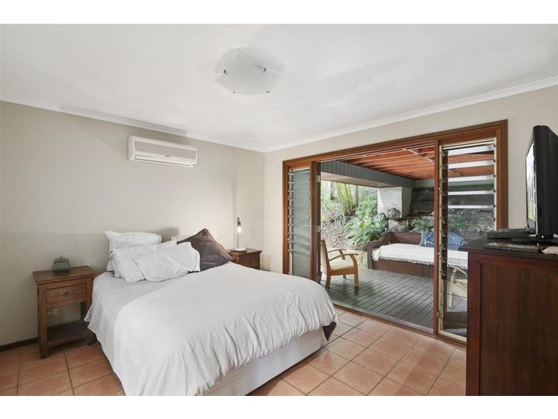 12 Hoffschildt Drive, Currumbin Waters QLD 4223