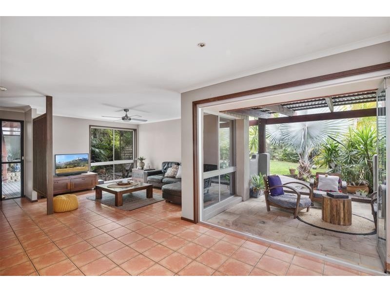 12 Hoffschildt Drive, Currumbin Waters QLD 4223