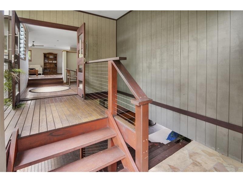 12 Hoffschildt Drive, Currumbin Waters QLD 4223