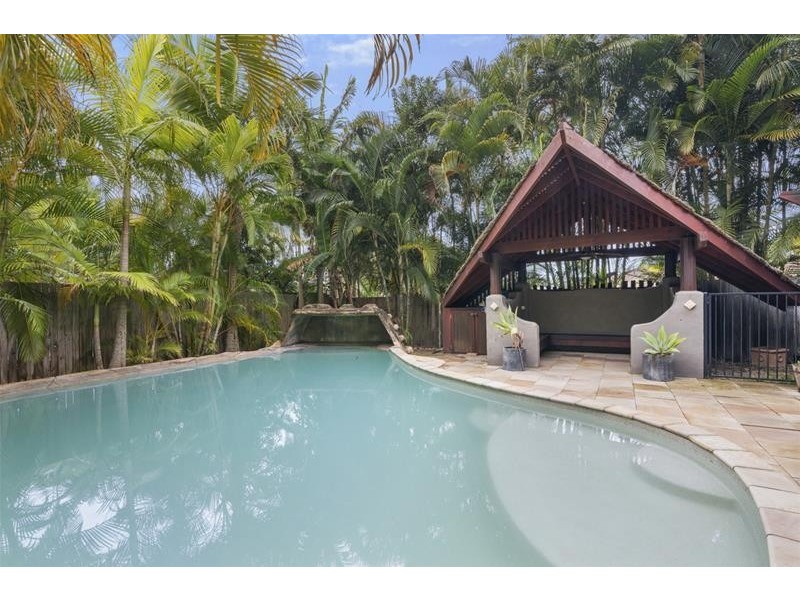 12 Hoffschildt Drive, Currumbin Waters QLD 4223