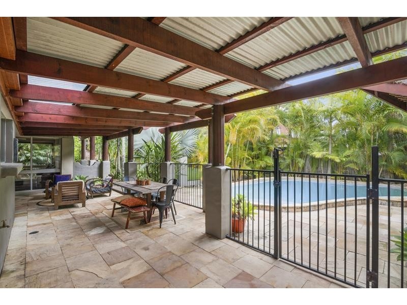 12 Hoffschildt Drive, Currumbin Waters QLD 4223