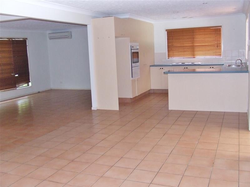 21 Japonica Drive, Palm Beach QLD 4221