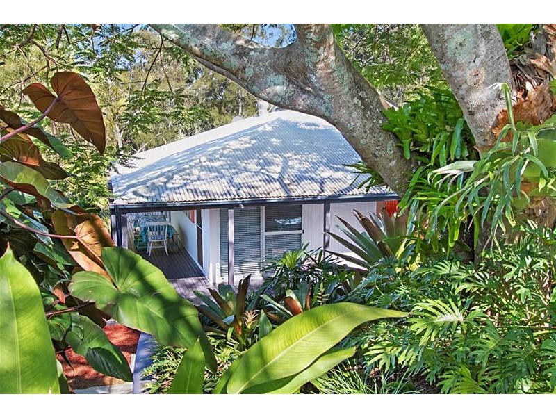 12 Larentia Street, Currumbin Waters QLD 4223