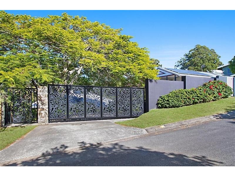 12 Larentia Street, Currumbin Waters QLD 4223