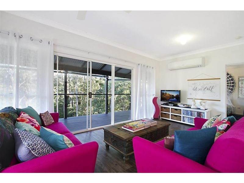 12 Larentia Street, Currumbin Waters QLD 4223