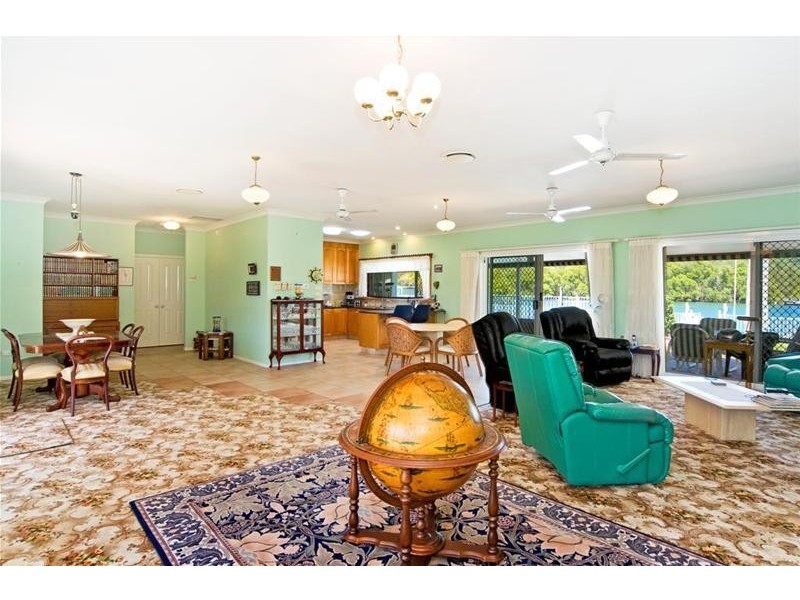 13 Chown Avenue, Currumbin Waters QLD 4223