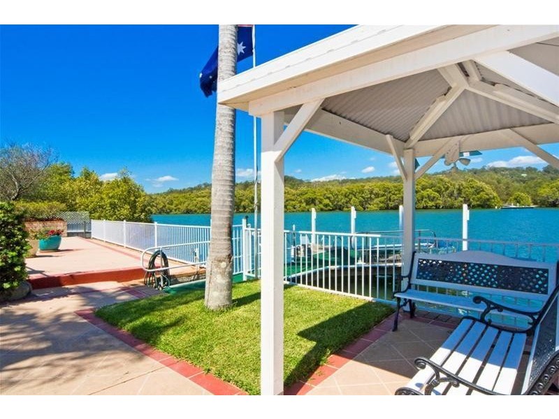 13 Chown Avenue, Currumbin Waters QLD 4223