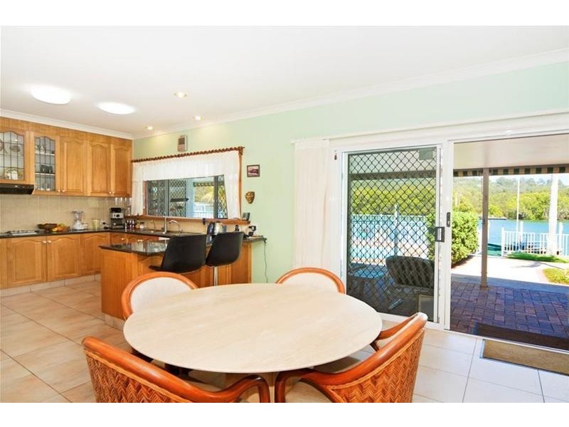 13 Chown Avenue, Currumbin Waters QLD 4223