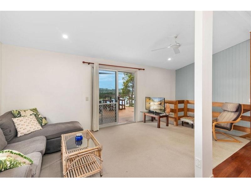 11 Chidlow  Court, Elanora QLD 4221