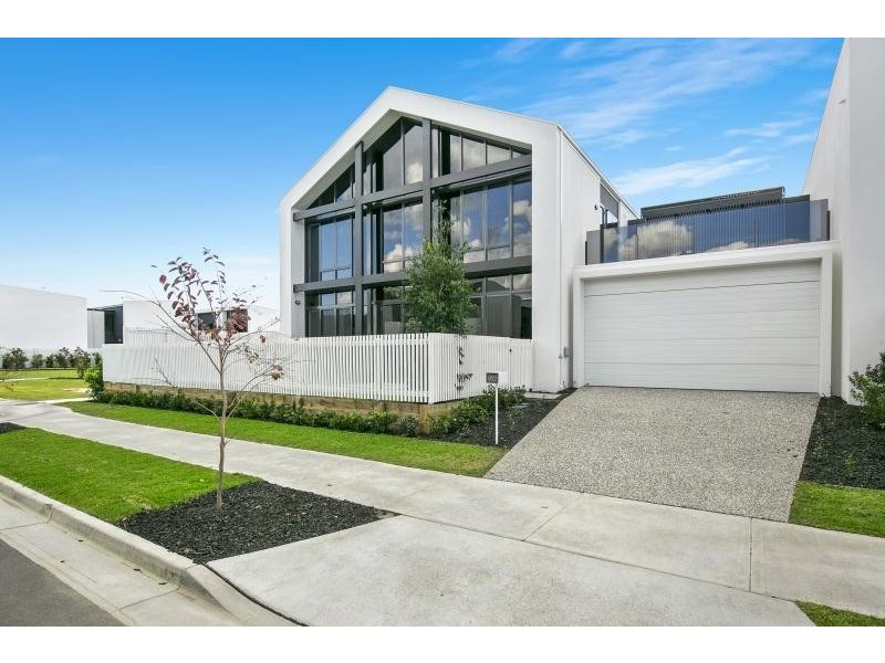 1/22 Magnoli Circuit, Palm Beach QLD 4221