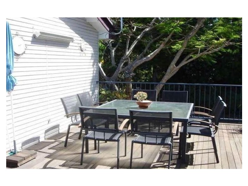 78 Manus Avenue, Palm Beach QLD 4221