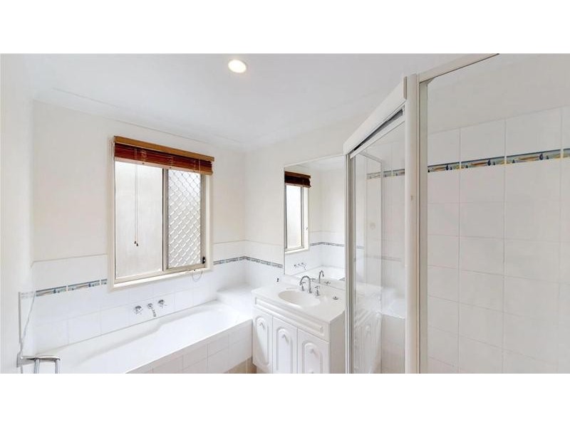 5 Brushbox Street, Elanora QLD 4221