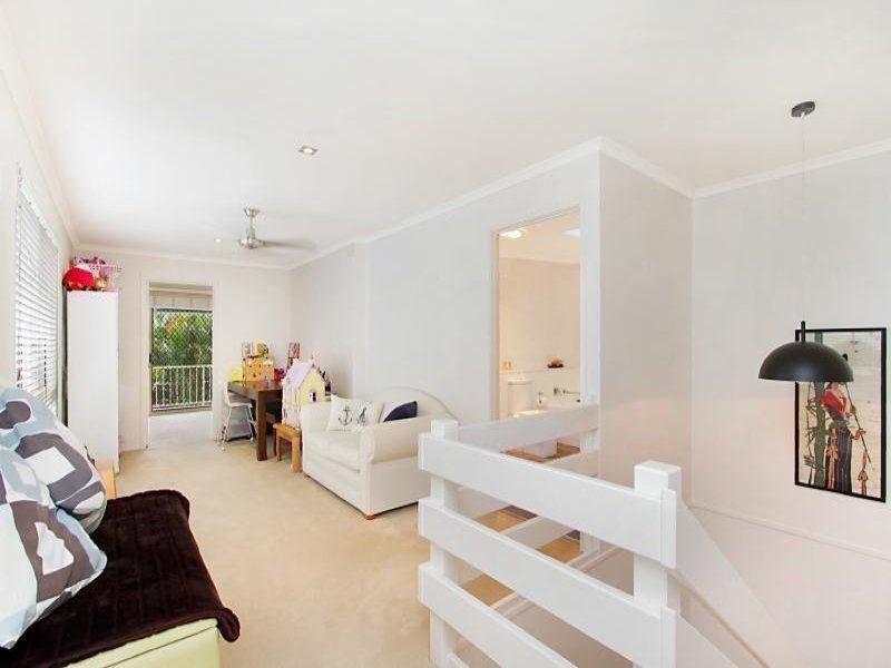 2/129 Laguna Avenue, Palm Beach QLD 4221